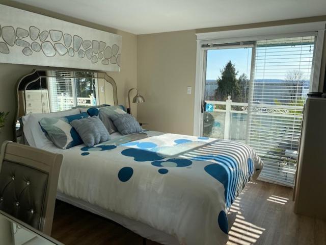 Ocean Breeze Executive Bed And Breakfast North Vancouver Exterior foto